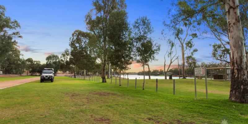 Photo by Katie & Leigh Cock