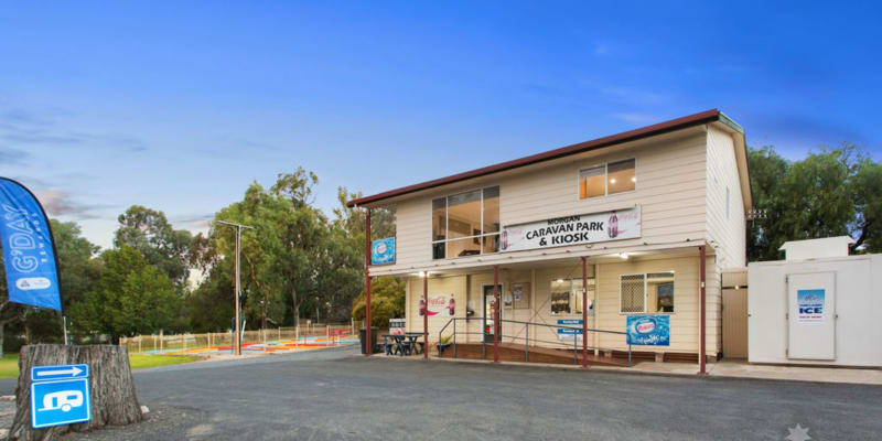 Photo by Katie & Leigh Cock