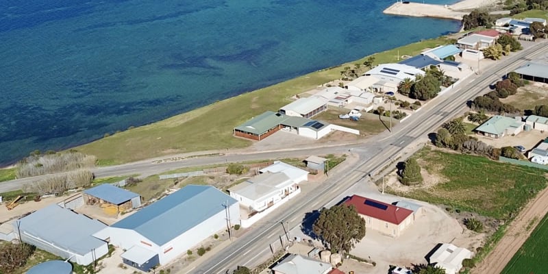 Photo by Yvette & Gavin Bright