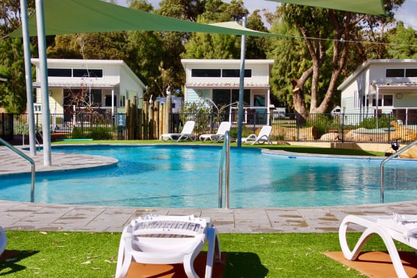 Photo by Four Hands in a Tin Can