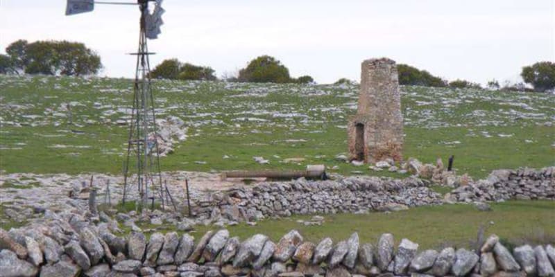 Photo by Helen de la Perrelle