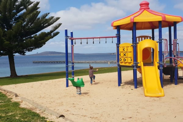 Photo by Roberts oz lap, no map